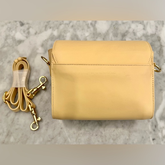 Mark and Graham Crossbody Camera Bag - Picture 3 of 6